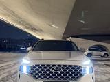 Hyundai Santa Fe 2021 года за 18 500 000 тг. в Астана