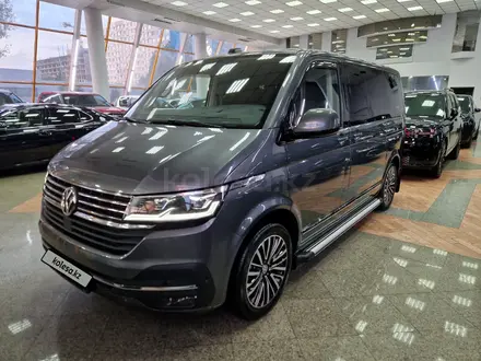 Volkswagen Multivan 2021 года за 42 000 000 тг. в Алматы