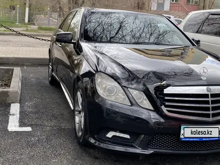 Mercedes-Benz E 200 2010 года за 7 100 000 тг. в Астана – фото 16