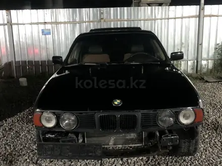 BMW 525 1991 года за 750 000 тг. в Алматы – фото 2