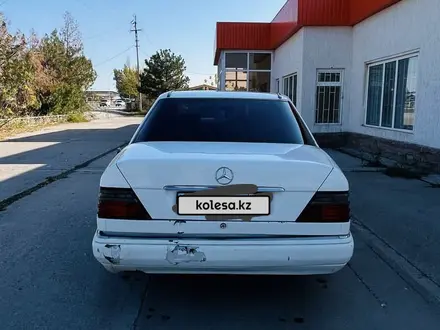 Mercedes-Benz E 280 1994 года за 2 000 000 тг. в Кордай – фото 3