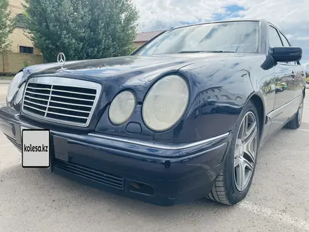 Mercedes-Benz E 320 1998 года за 3 700 000 тг. в Астана – фото 3