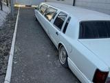 Lincoln Town Car 1996 года за 700 000 тг. в Караганда – фото 2
