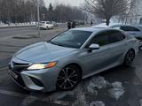 Toyota Camry 2018 годаfor11 600 000 тг. в Алматы – фото 2