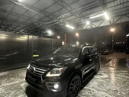 Lexus LX 570 2013 года за 29 000 000 тг. в Актау