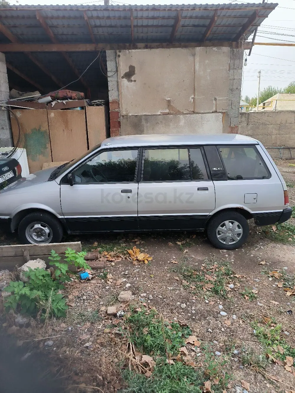 Mitsubishi Space Wagon, 1989