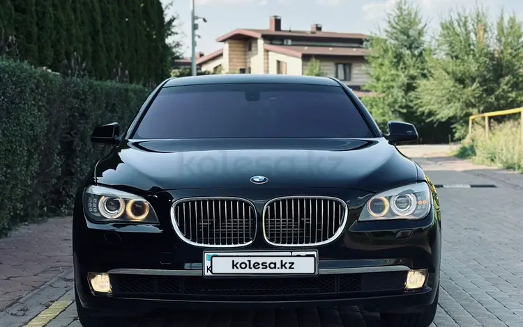 BMW 750 2012 года за 13 000 000 тг. в Алматы