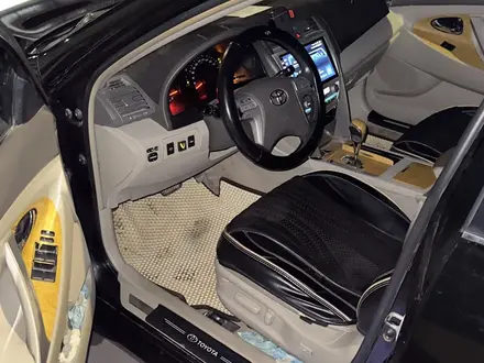 Toyota Camry 2006 года за 4 000 000 тг. в Атырау – фото 3