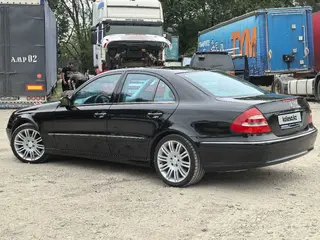 Mercedes-Benz E 320