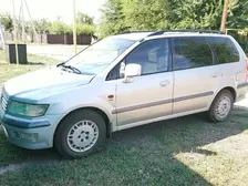 Mitsubishi Space Wagon, 1999