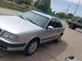 Audi 100