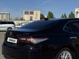 Toyota Camry 2018 годаүшін10 900 000 тг. в Уральск – фото 4
