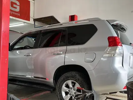 Toyota Land Cruiser Prado 2013 года за 16 500 000 тг. в Астана – фото 2