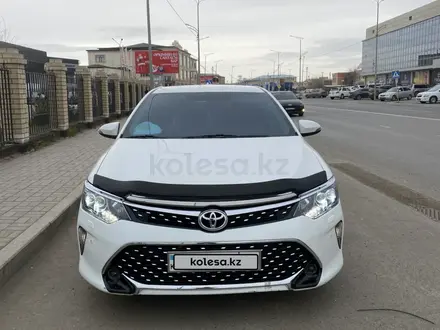 Toyota Camry 2015 года за 12 000 000 тг. в Атырау – фото 6