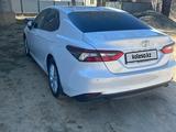 Toyota Camry 2023 года за 15 800 000 тг. в Актобе