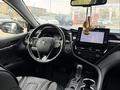 Toyota Camry 2023 года за 15 800 000 тг. в Актобе – фото 6