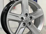Диски R17 Toyota Camry 50 USA за 220 000 тг. в Актау