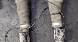 Мерседес w221 передний амортизатор 4 матик за 60 000 тг. в Алматы