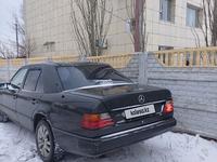 Mercedes-Benz E 260 1990 года за 1 600 000 тг. в Павлодар