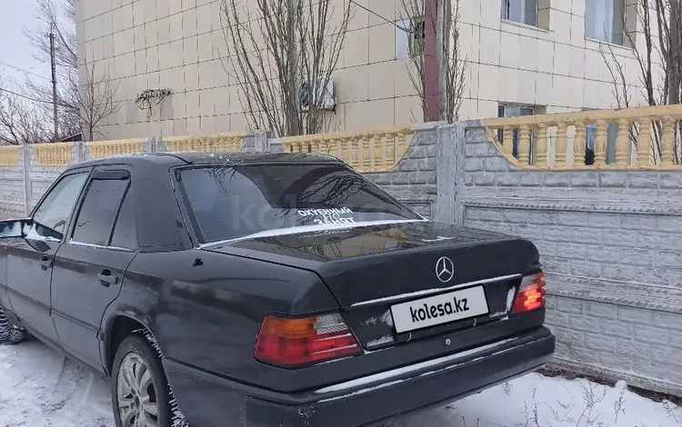 Mercedes-Benz E 260 1990 года за 1 600 000 тг. в Павлодар