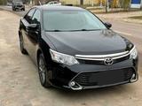 Toyota Camry 2015 года за 10 500 000 тг. в Петропавловск – фото 3