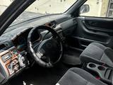Honda CR-V 1998 годаfor3 300 000 тг. в Астана