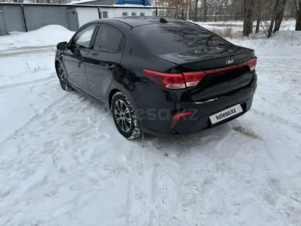 Kia Rio 2017 года за 5 200 000 тг. в Уральск – фото 4