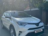 Toyota RAV4 2018 года за 12 600 000 тг. в Астана – фото 4