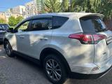 Toyota RAV4 2018 года за 12 600 000 тг. в Астана – фото 3