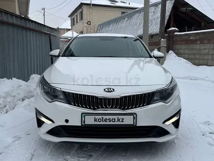Kia K5 2018 года за 8 500 000 тг. в Алматы