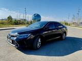 Toyota Camry 2016 года за 12 300 000 тг. в Астана – фото 2