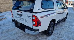 Toyota Hilux 2023 годаүшін24 500 000 тг. в Актобе – фото 5