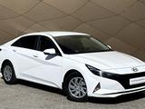 Hyundai Elantra 2021 года за 7 590 000 тг. в Караганда – фото 3