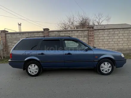 Volkswagen Passat 1993 года за 1 880 000 тг. в Шымкент