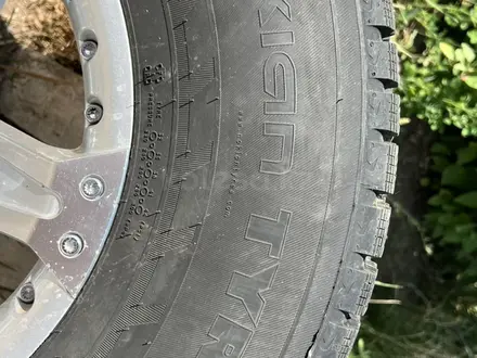 Шины 265/70 r16 зимние с дисками. Ниссан Патрол Y61 за 500 000 тг. в Астана – фото 3