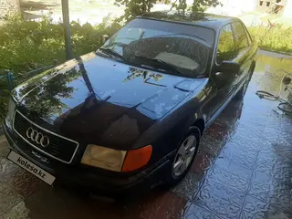 Audi 100, 1992