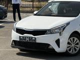 Kia Rio 2021 года за 7 000 000 тг. в Актау – фото 2