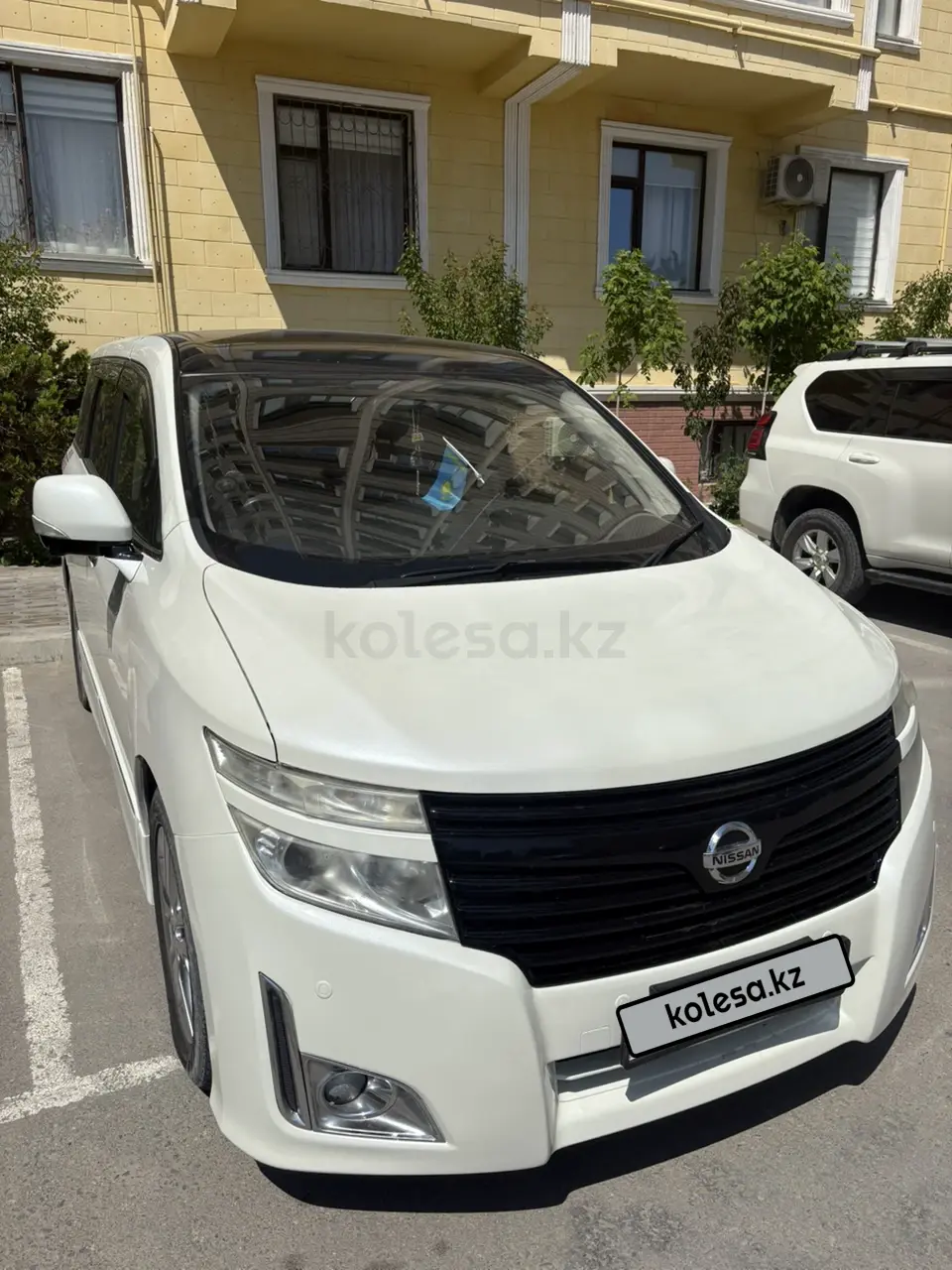 Nissan Elgrand, 2013