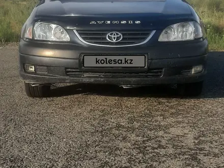 Toyota Avensis 2000 года за 3 250 000 тг. в Семей