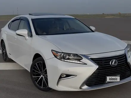 Lexus ES 300h 2013 года за 8 500 000 тг. в Жанаозен