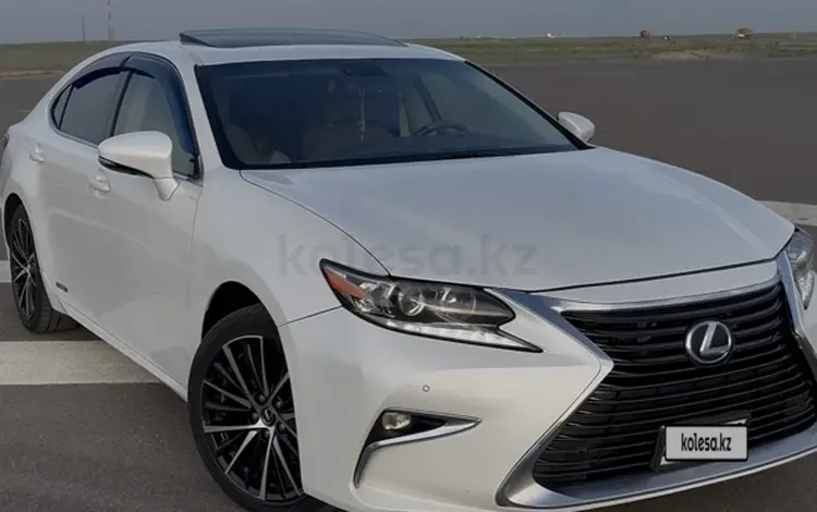 Lexus ES 300h 2013 года за 8 500 000 тг. в Жанаозен