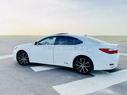 Lexus ES 300h 2013 года за 8 500 000 тг. в Жанаозен – фото 4