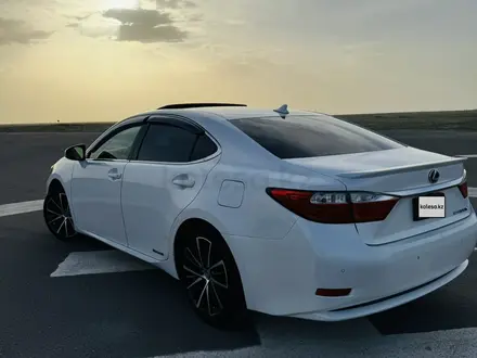 Lexus ES 300h 2013 года за 8 500 000 тг. в Жанаозен – фото 3