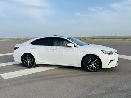 Lexus ES 300h 2013 года за 8 500 000 тг. в Жанаозен – фото 7