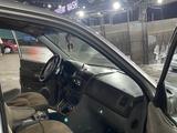 Kia Carnival 2003 года за 3 400 000 тг. в Шымкент