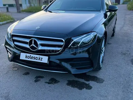 Mercedes-Benz E 200 2018 года за 14 000 000 тг. в Петропавловск – фото 2