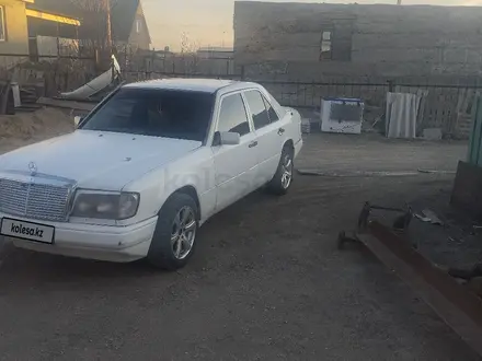 Mercedes-Benz E 230 1991 года за 1 300 000 тг. в Сатпаев – фото 8