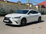 Lexus ES 250 2022 года за 25 500 000 тг. в Алматы – фото 2