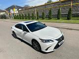 Lexus ES 250 2022 года за 25 500 000 тг. в Алматы – фото 3