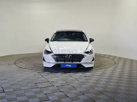 Hyundai Sonata 2021 года за 9 450 000 тг. в Алматы – фото 2